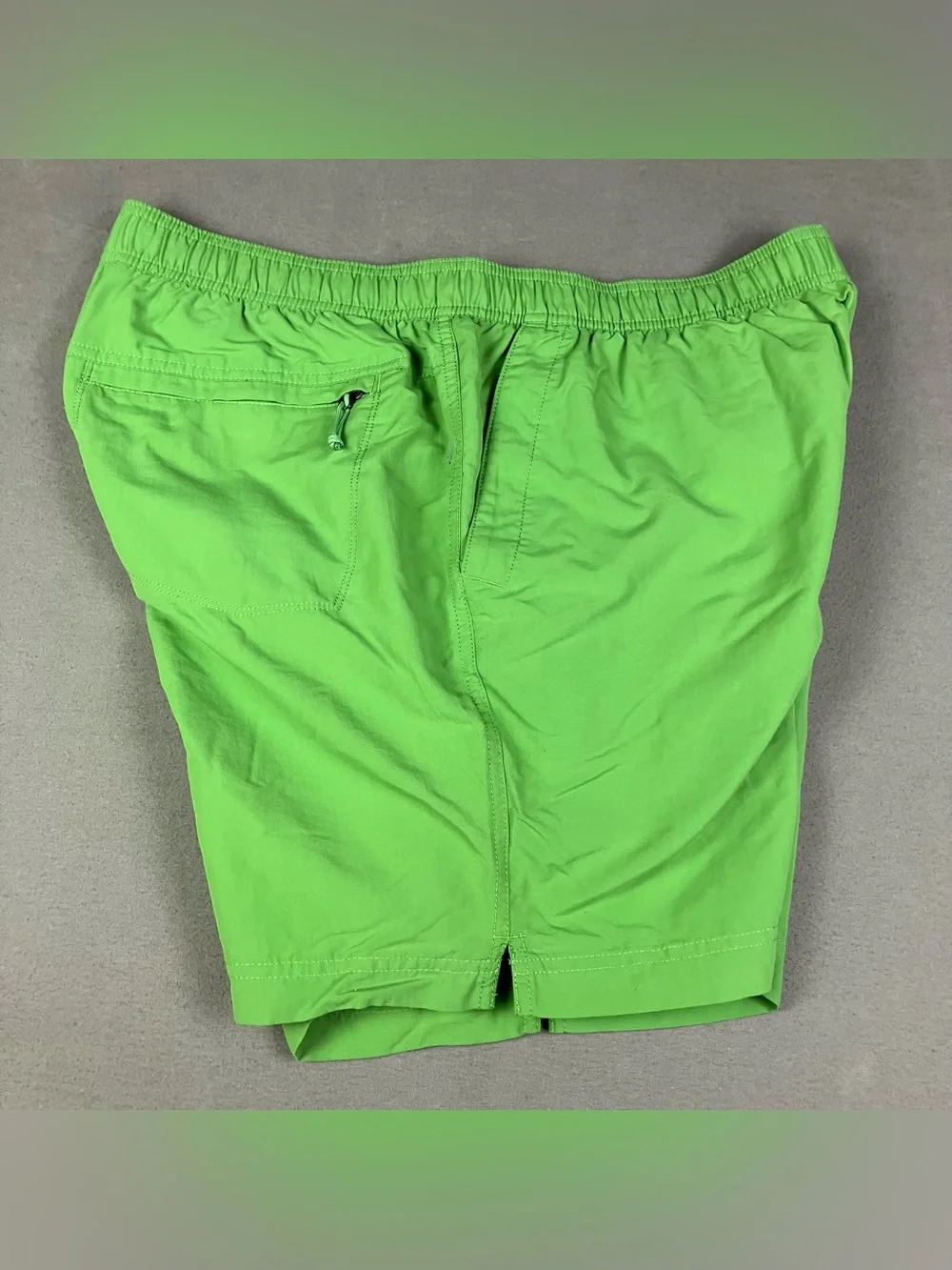 The North Face Men's Size L Flashdry Swim Trunks Shorts Lined Green Pockets. In